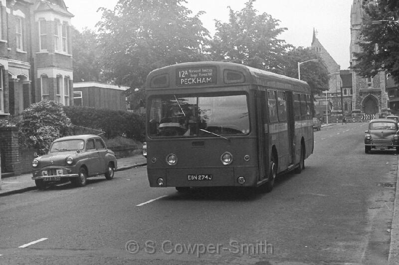 12A BW20,34,SMS274,12A,PECKHAM,BARRY RD,JUNE 1977.JPG