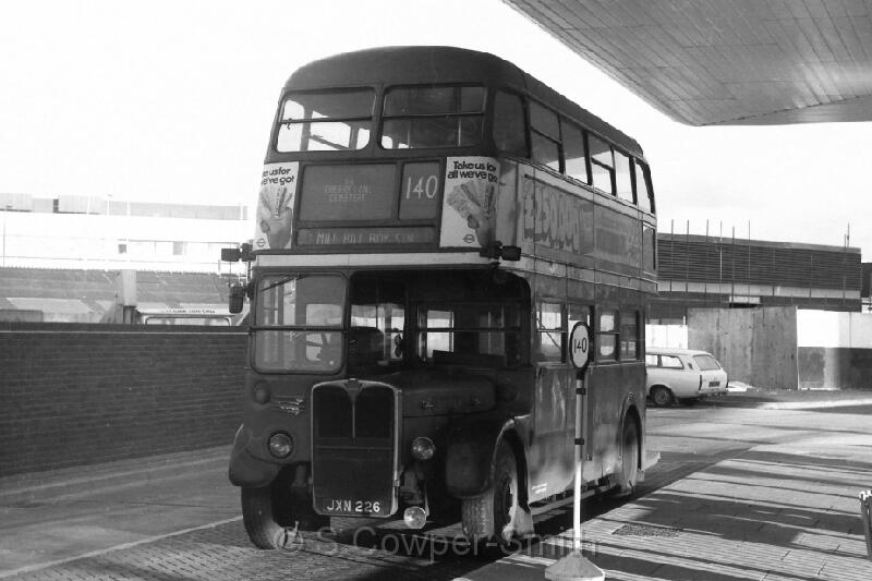 140,BW22,05,RT0848,140,MILL HILL BDY STN,HEATHROW AIRPORT, DEC1977.JPG