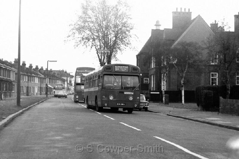 21A,BW08,06,SMS188,NEW ELTHAM,21A,ELTHAM WELL HALL STATION,111976.JPG