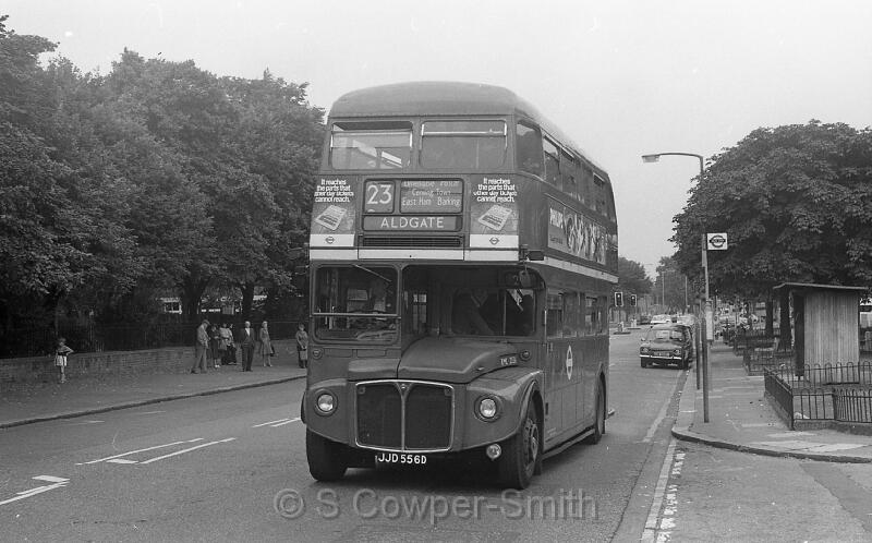 23,BW57,09,RML2556,23,Aldgate,Barking,Aug 1978.jpg