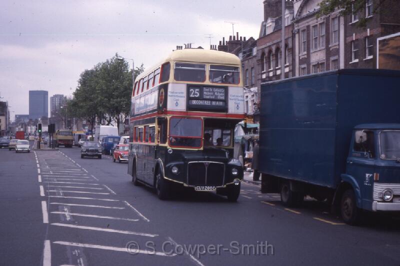 25,S30,05,RM2208,25,BECONTREE HEATH,WHITECHAPEL RD NR UG STN,02061979.jpg