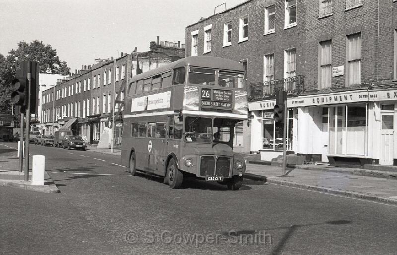 26,BW61,05,RM1295,26,BAKER STREET STATION,PARK RD NW1,01091978.jpg