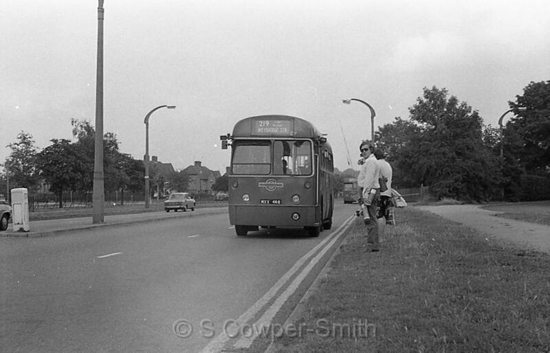 219,BW59,30,RF471,219,WEYBRIDGE STN,HERSHAM,AUG1978.jpg