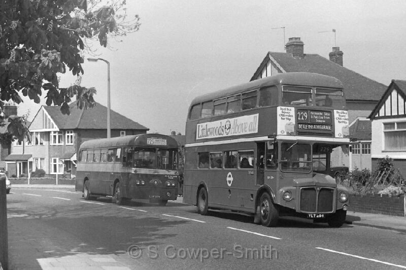 229,BW18,17,RM0294,229,BEXLEYHEATH GARAGE,SIDCUP HURST ROAD,21051977.JPG