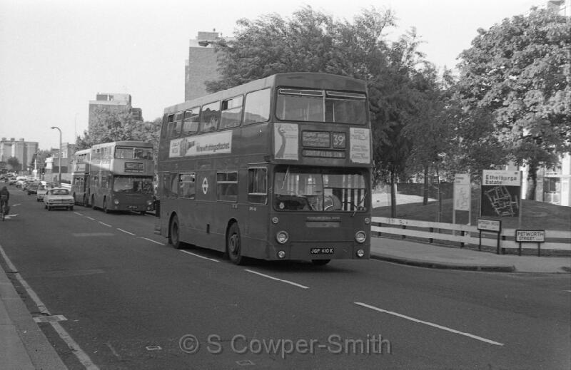 39A,BW64,16,DMS0410,39A,SOUTHFIELDS STN,BATTERSEA BRIDGE RD,010978.jpg