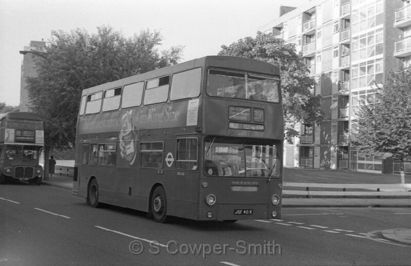 39A,BW64,17,DMS0401,39A,PUTNEY BRIDGE STN,BATTERSEA BRIDGE RD,010978.jpg