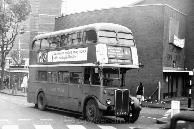 47 BW07,21,RT1560,SURREY DOCKS,47,TOWER BRIDGE ROAD,101976.JPG