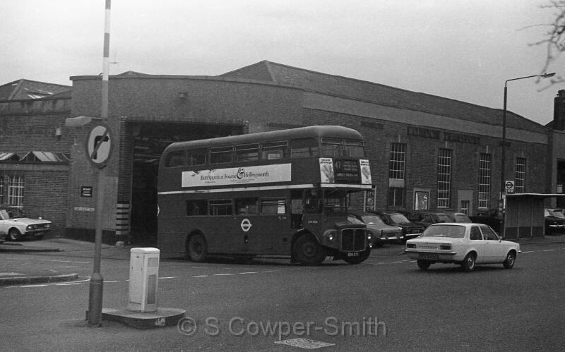 47 BW28,05,RM1836,47,Surrey Docks Stn,Bromley Garage,Mar 1978.jpg