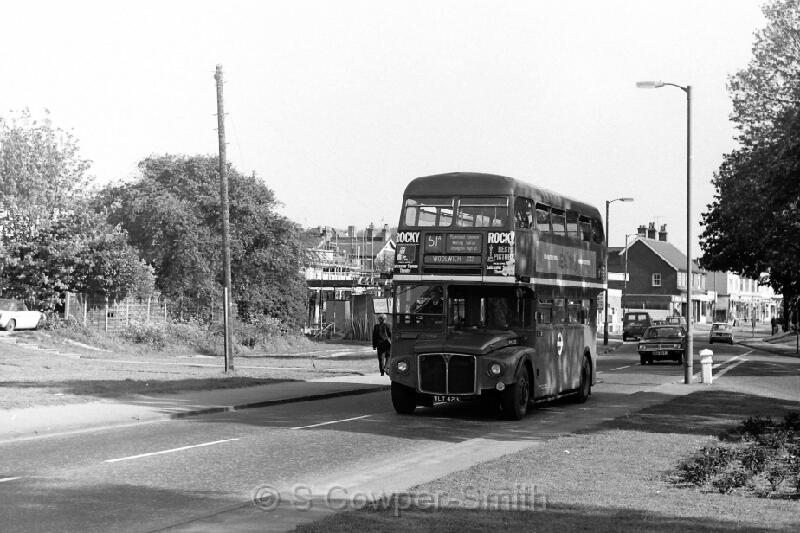 51A,BW17,28,RM0423,51A,WOOLWICH POWIS STREET, GREEN ST GREEN,20051977.JPG