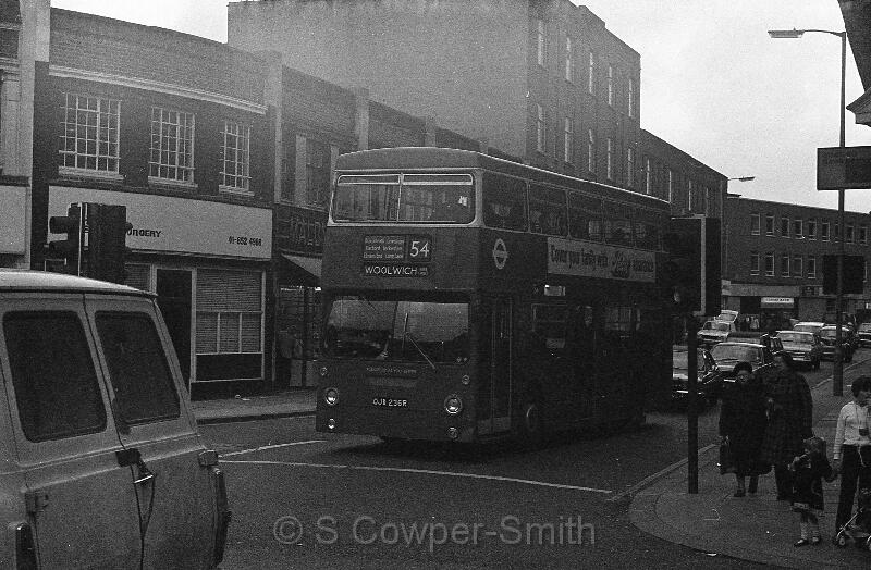 54,BW33,40,DMS2236,54,WOOLWICH HARE STREET,LEWISHAM LEWIS GVE,220478.jpg
