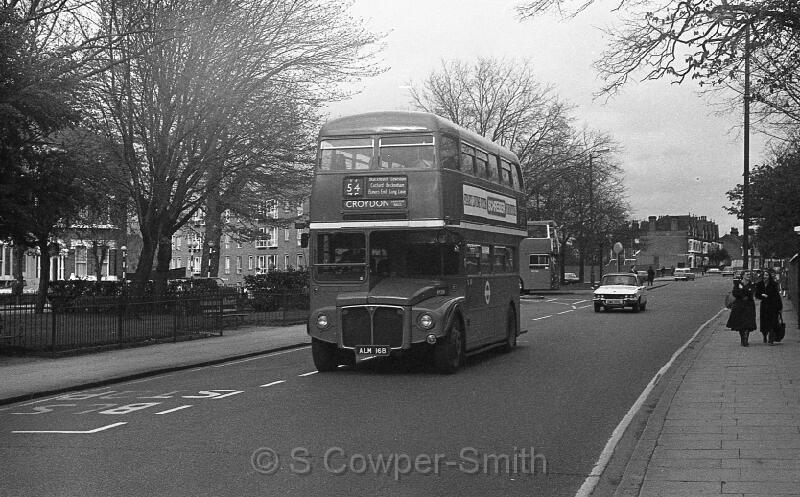 54,BW34,17,RM2016,54,CROYDON FAIRFIELD HALLS,BLACKHEATH ROYAL STANDARD,21041978.jpg