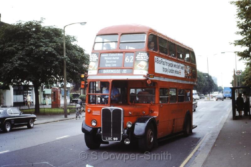 62,S27,26,RT1989,62,Barkingside High Street,Longbridge Rd,091978.JPG