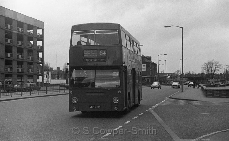 64 BW30,25,DMS0221,64,Addington Featherbed Lane,Wellesley Rd Croydon,Mar 78.jpg
