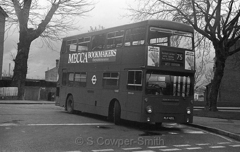75,BW34,11,DMS1420,75,WEST CROYDON,BLACKHEATH ROYAL STANDARD,21041978.jpg