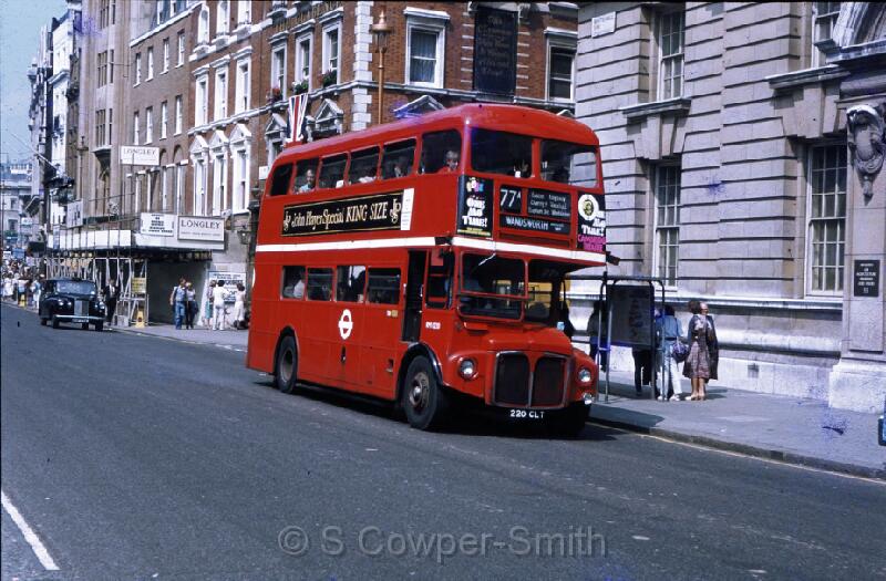 77A,S39,47,RM1220,77A,WANDSWORTH ARMOURY WAY,WHITEHALL,28Jul81.jpg