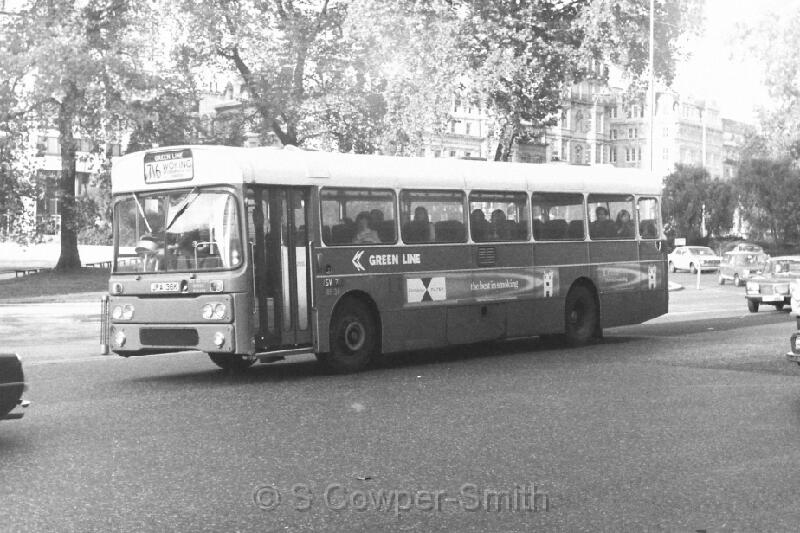 716,BW06,27 RP35 HYDE PK CNR 716 WOKING 101976.JPG